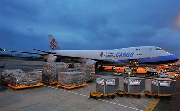 請問報關(guān)公司收費(fèi)標(biāo)準(zhǔn)是怎樣的? 請問報關(guān)公司收費(fèi)標(biāo)準(zhǔn)是怎樣的?