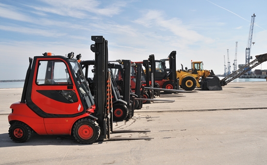 舊叉車進(jìn)口報(bào)關(guān)一站式代理公司，為您解決通關(guān)問題