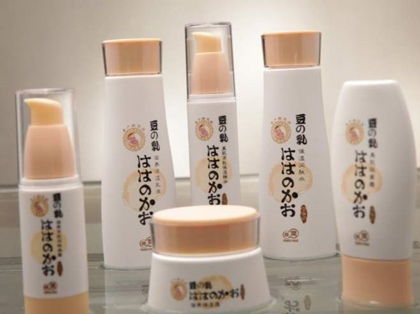 化妝品代理報(bào)關(guān)進(jìn)口公司告訴你申報(bào)化妝品需要的材料 化妝品代理報(bào)關(guān)進(jìn)口公司告訴你申報(bào)化妝品需要的材料